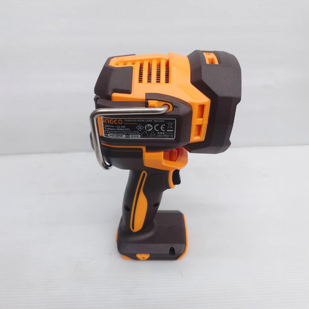 Προβολέας εργασίας μπαταρίας 20V Li-Ion SOLO με 3 επίπεδα φωτεινότητας έως 2000 lumens