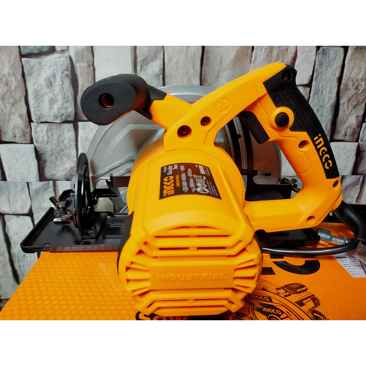 Ηλεκτρικό δισκοπρίονο 1600W με δίσκο 185mm και οδηγό κοπής